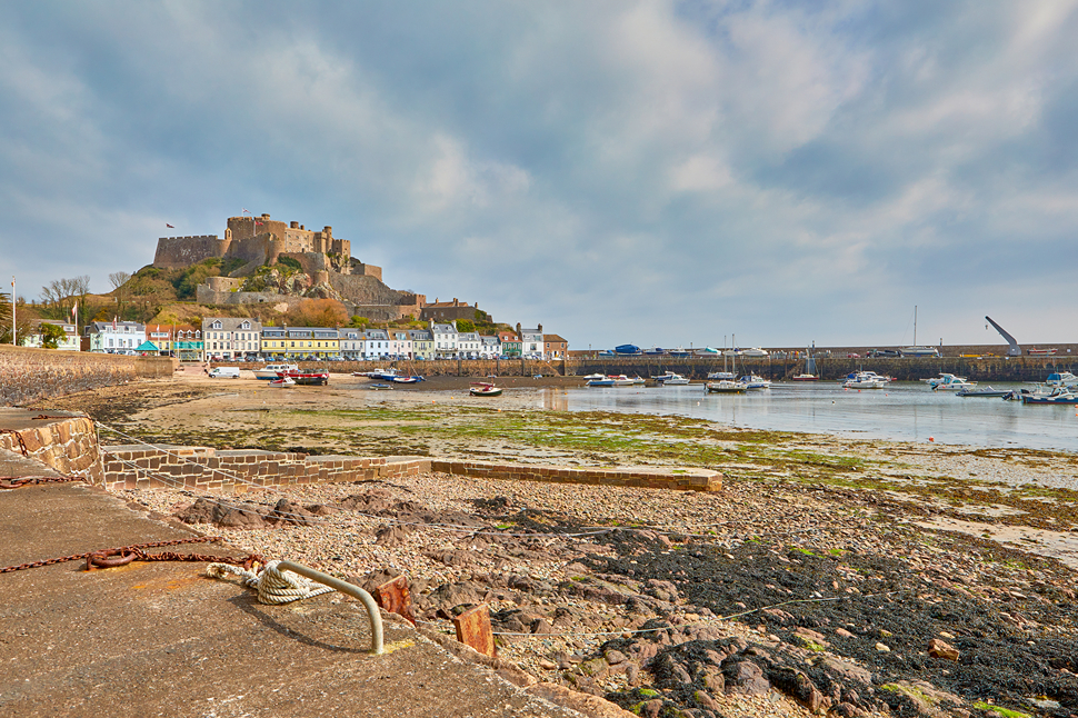 Adobe Stock 432202065